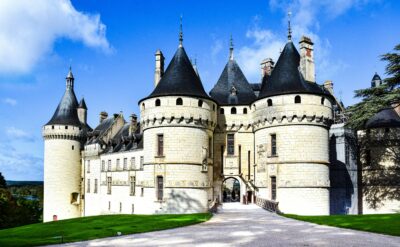 Château de Chaumont-sur-Loire : entrée par le pont-levis